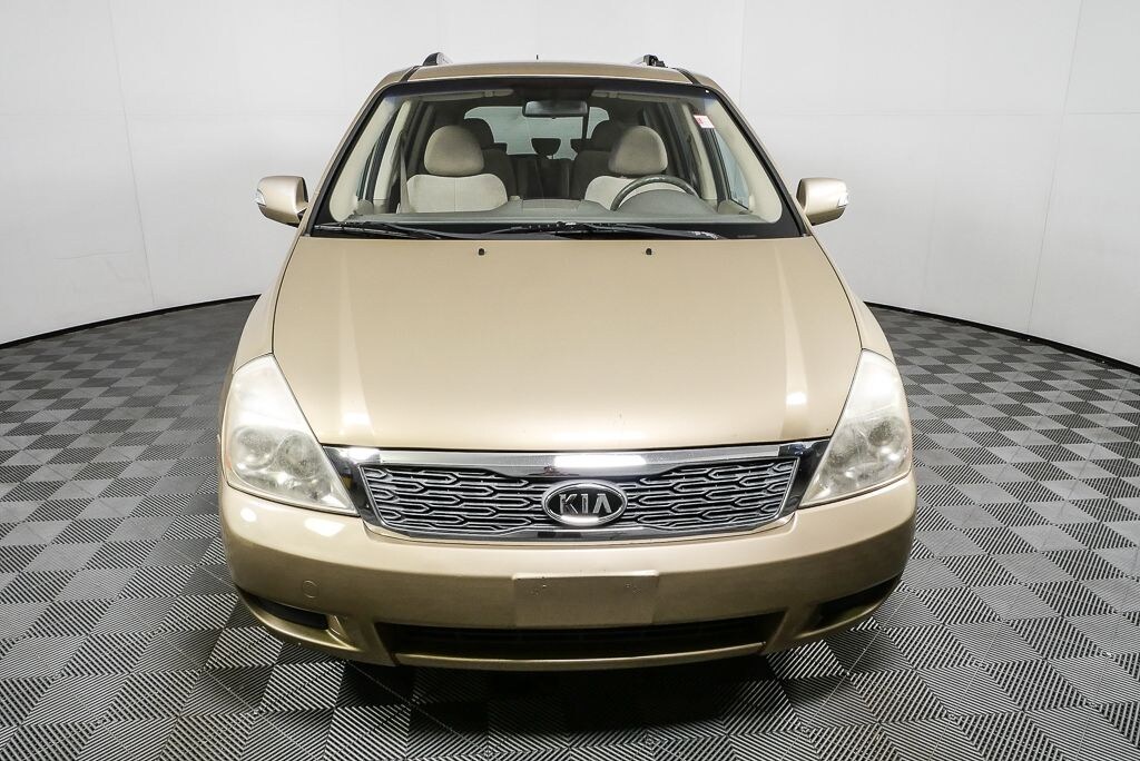 Used 2011 Kia Sedona LX Minivan/Van