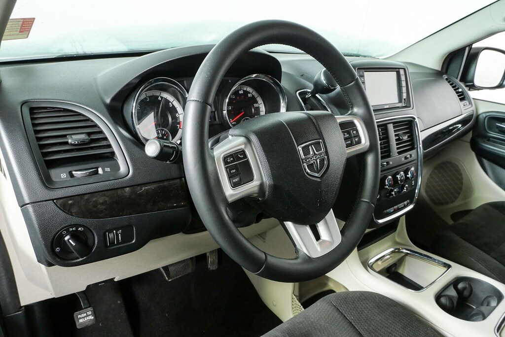 Used 2016 Dodge Grand Caravan SXT Van