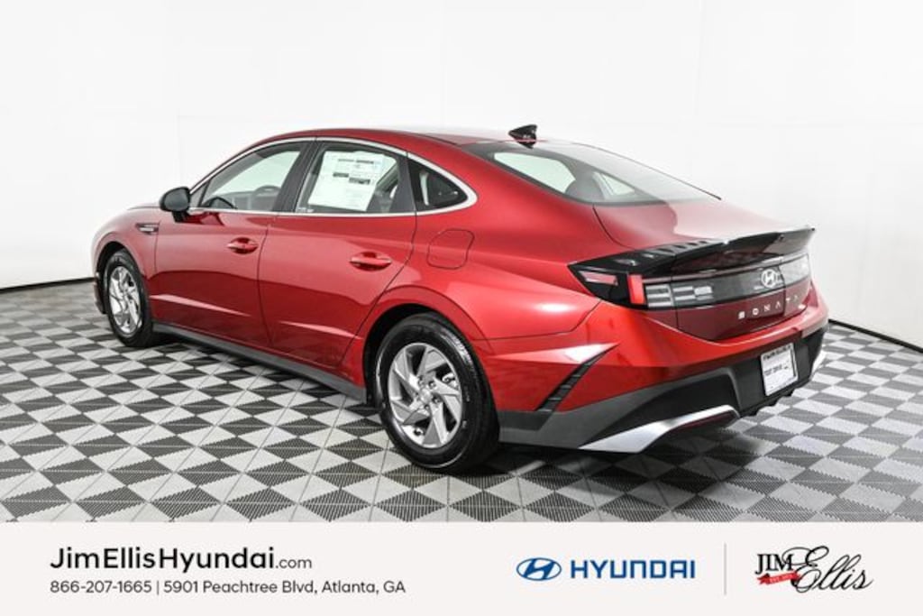 Certified 2025 Hyundai Sonata SE Sedan