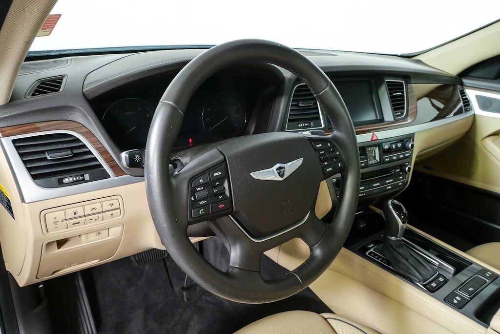Used 2015 Hyundai Genesis 3.8L Sdn V6 RWD
