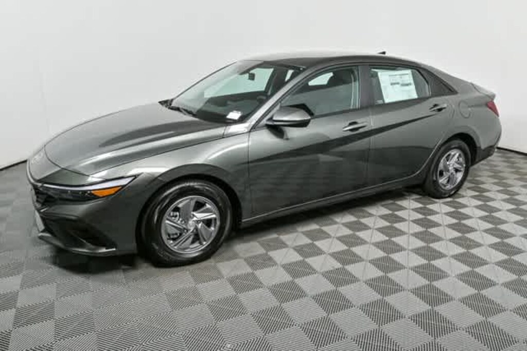 New 2026 Hyundai Elantra SE Sedan