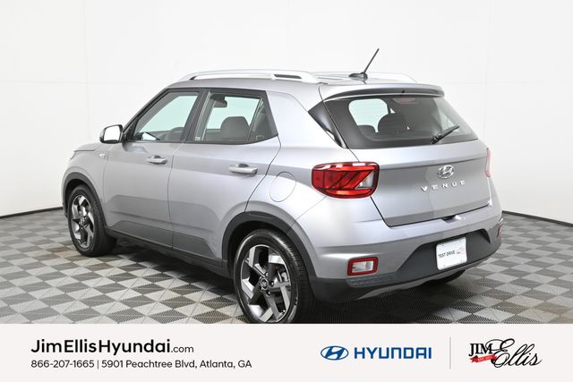 2023 Hyundai Venue SEL photo 3