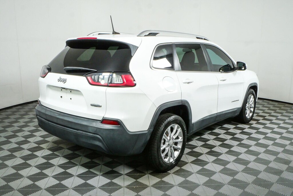 Used 2019 Jeep Cherokee Latitude SUV