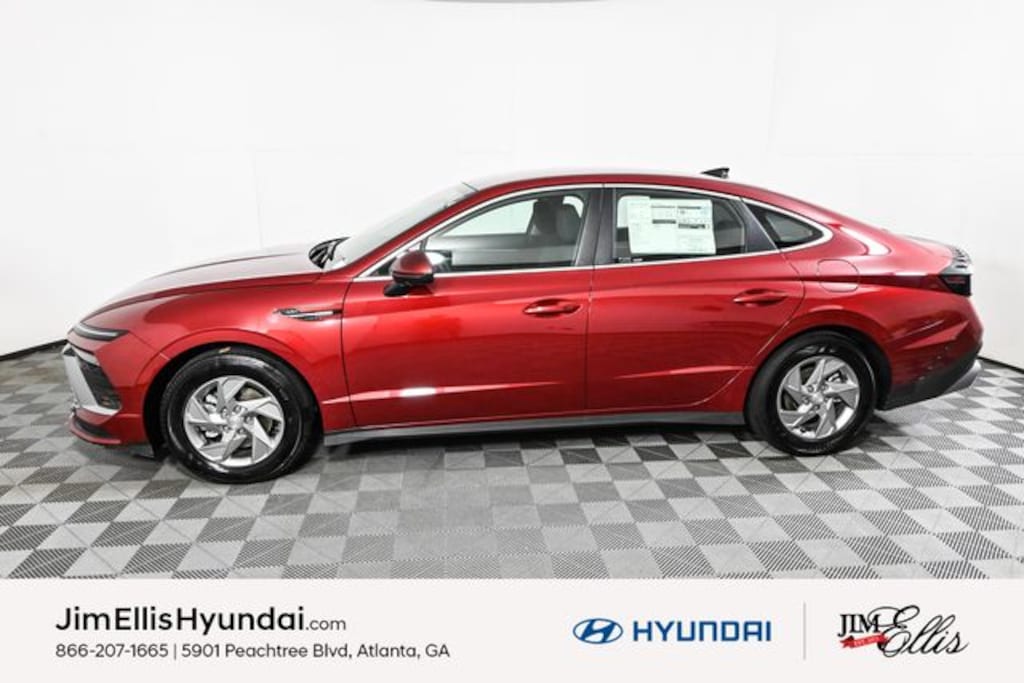 Certified 2025 Hyundai Sonata SE Sedan