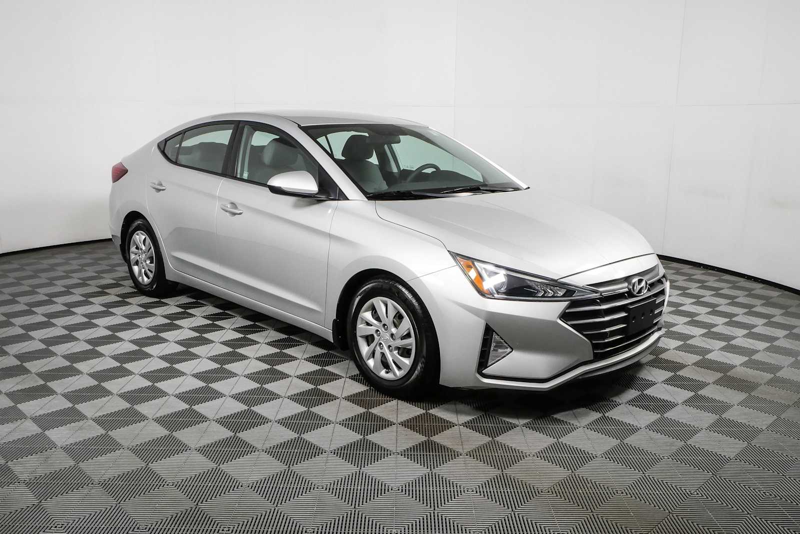 2019 Hyundai Elantra 2.0 SE A/T's photo