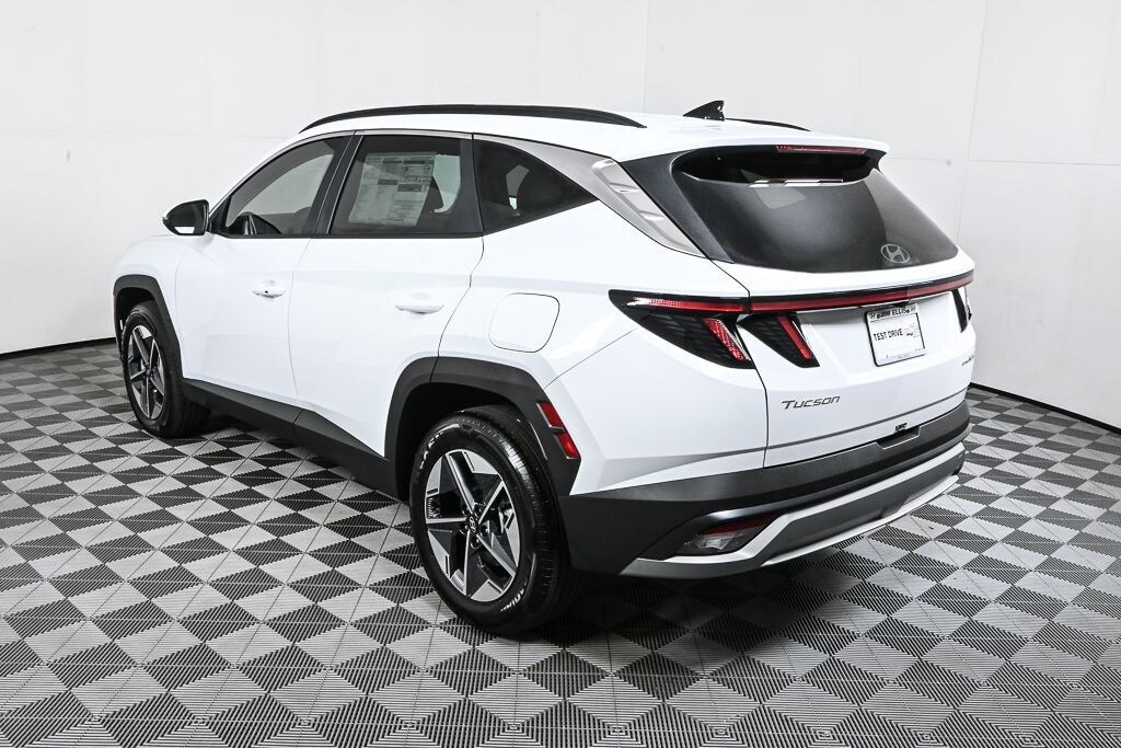 New 2026 Hyundai Tucson Hybrid SEL Convenience SUV