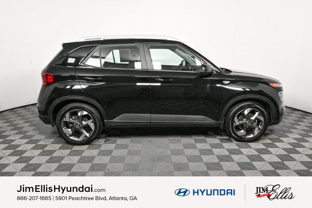 2022 Hyundai Venue SEL Limited photo 2