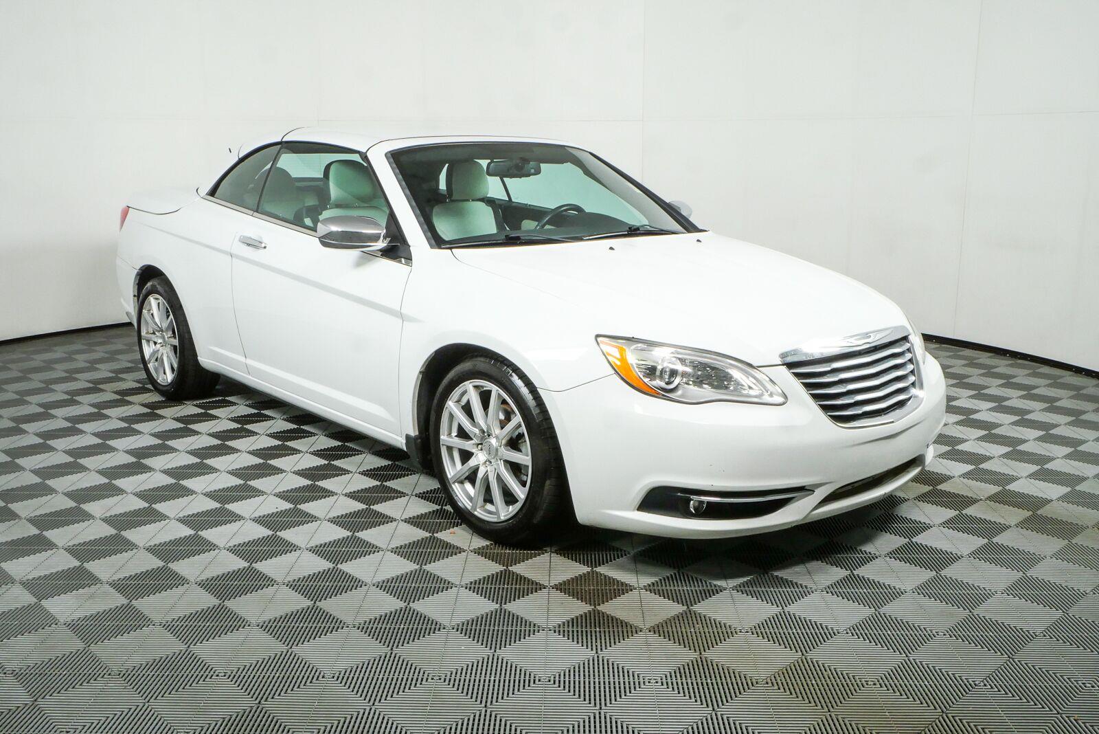2013 Chrysler 200