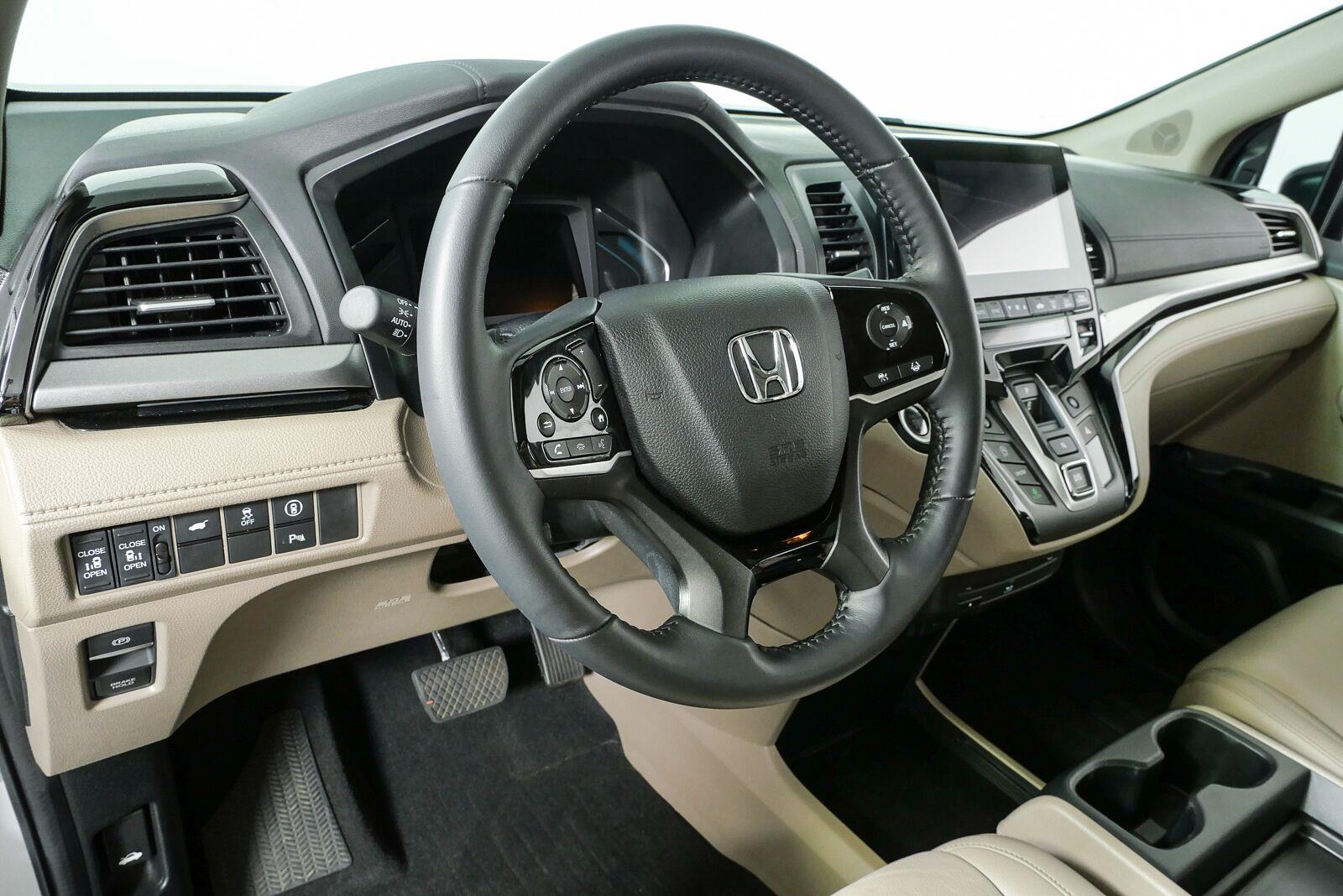 Used 2024 Honda Odyssey Touring Van