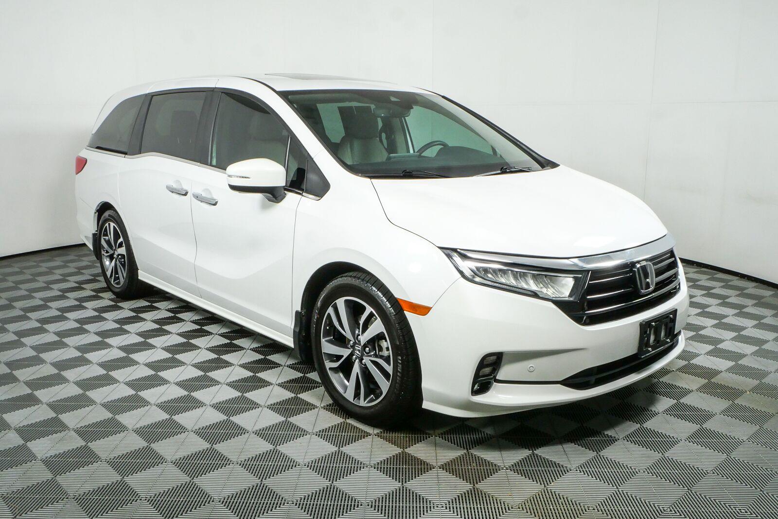 Used 2024 Honda Odyssey Touring Van