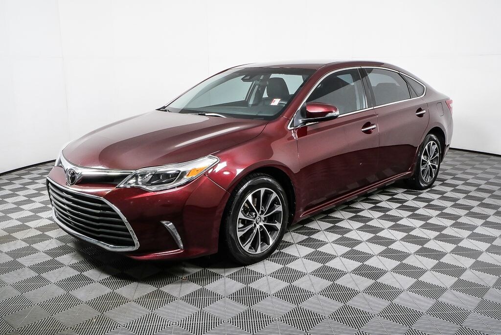 Used 2017 Toyota Avalon XLE Sedan