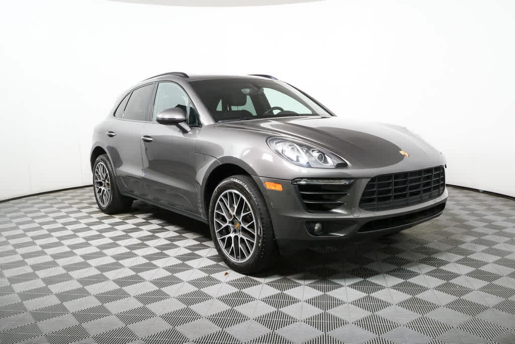 2015 Porsche Macan S's photo