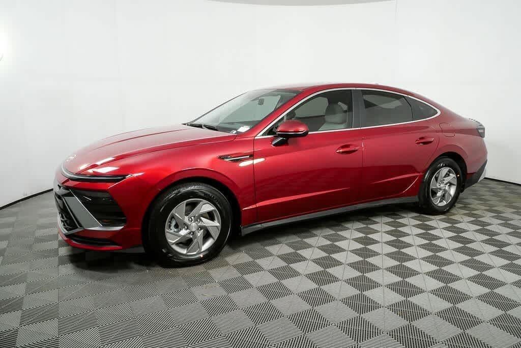 New 2026 Hyundai Sonata SE Sedan