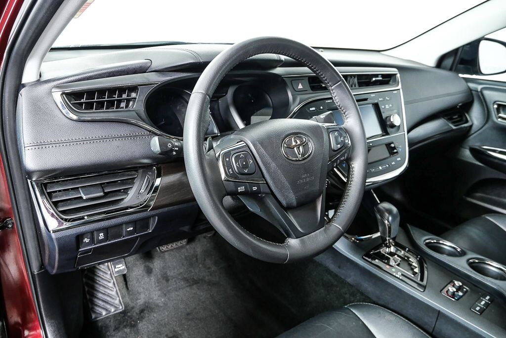 Used 2017 Toyota Avalon XLE Sedan