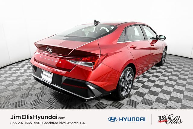 2025 Hyundai Elantra SEL Convenience photo 3