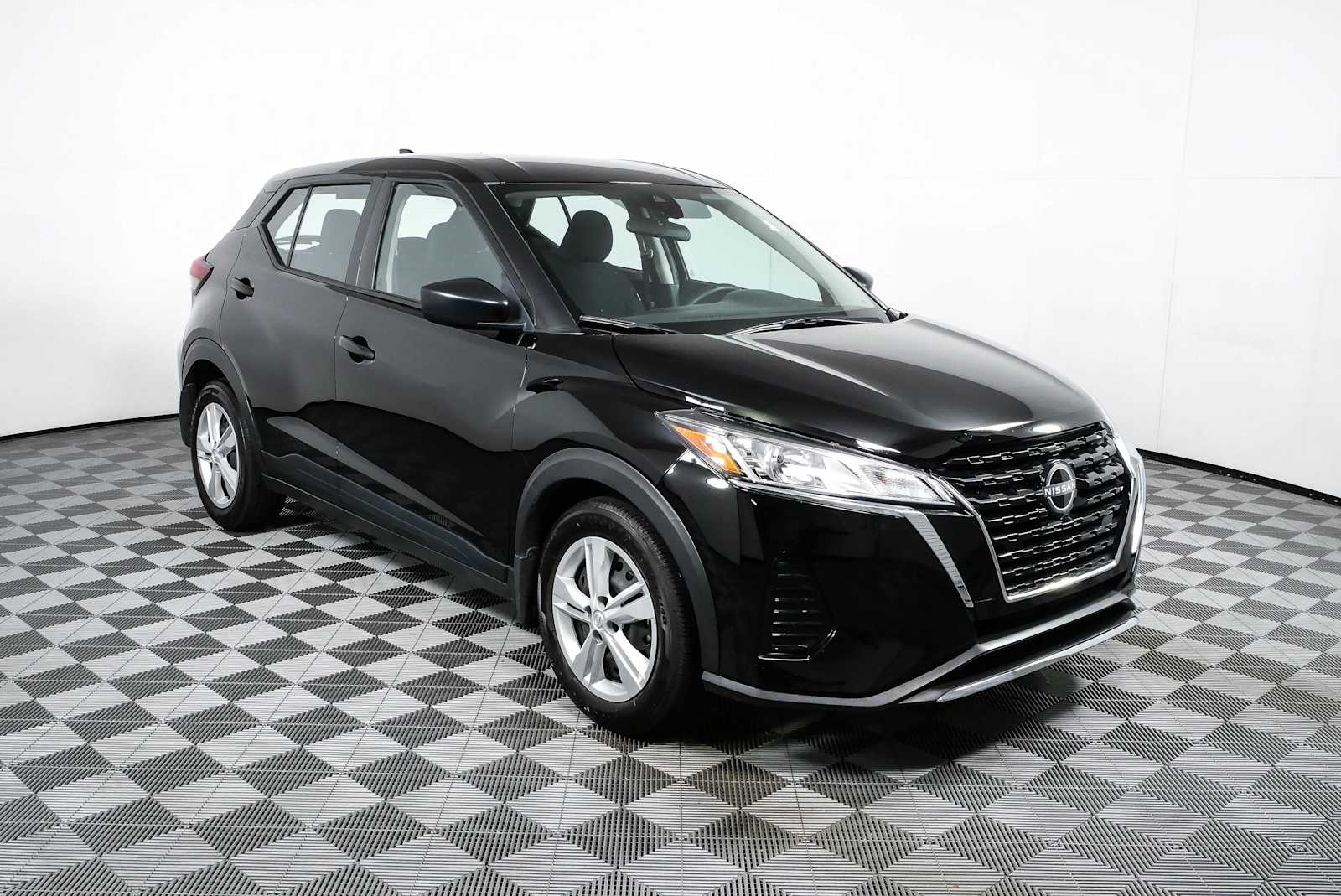 2024 Nissan Kicks