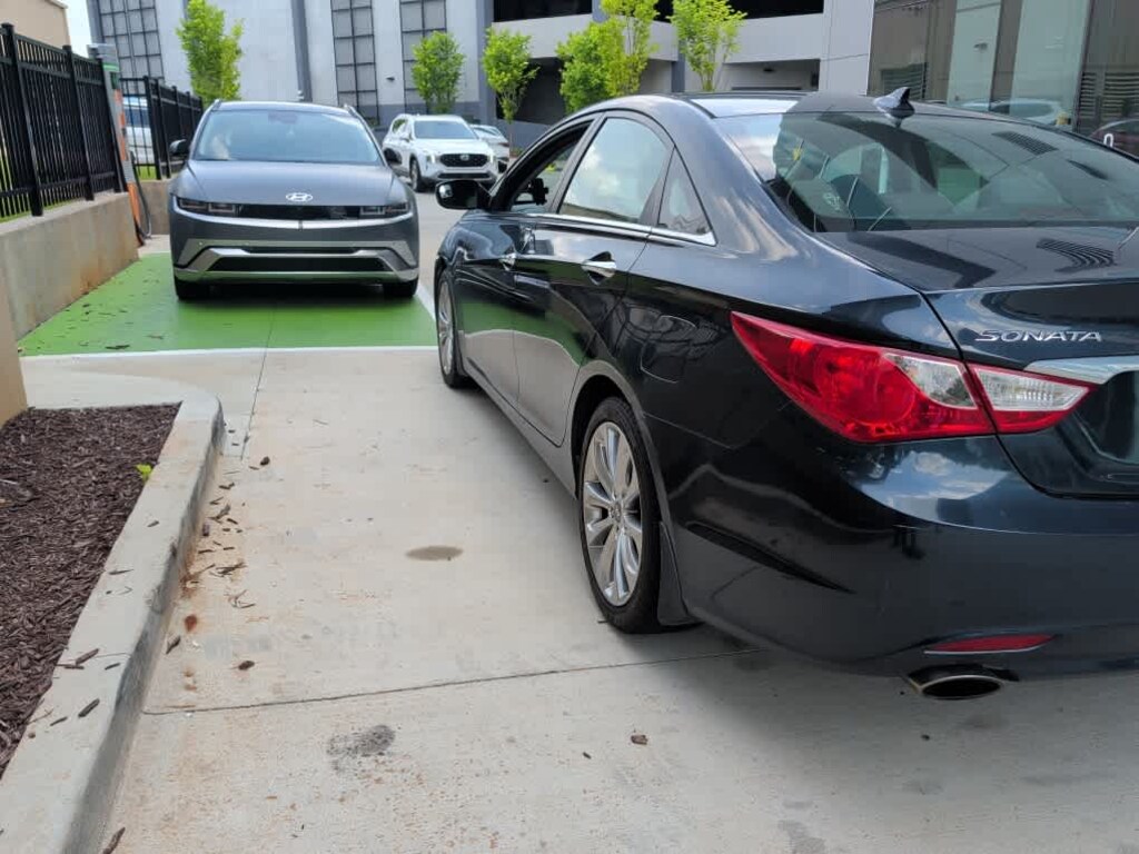 Used 2013 Hyundai Sonata SE Sdn 2.4L Auto