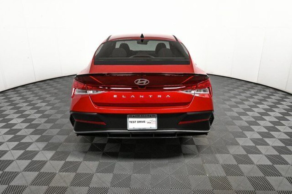 New 2026 Hyundai Elantra SEL Sedan