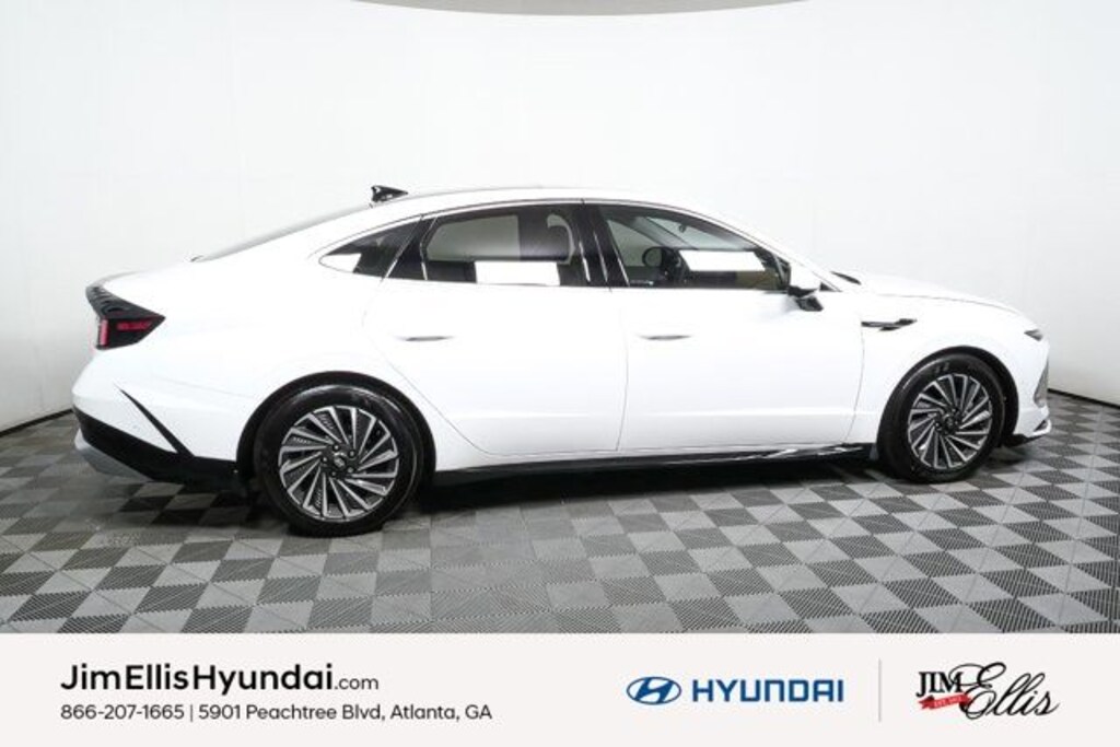 Certified 2025 Hyundai Sonata Hybrid Limited Sedan