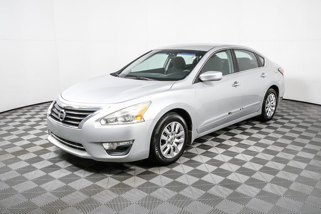 Used 2014 Nissan Altima 2.5 S Sedan