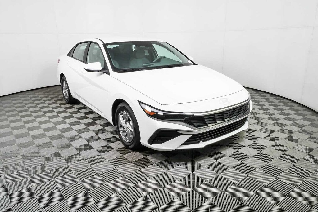 New 2026 Hyundai Elantra SE Sedan