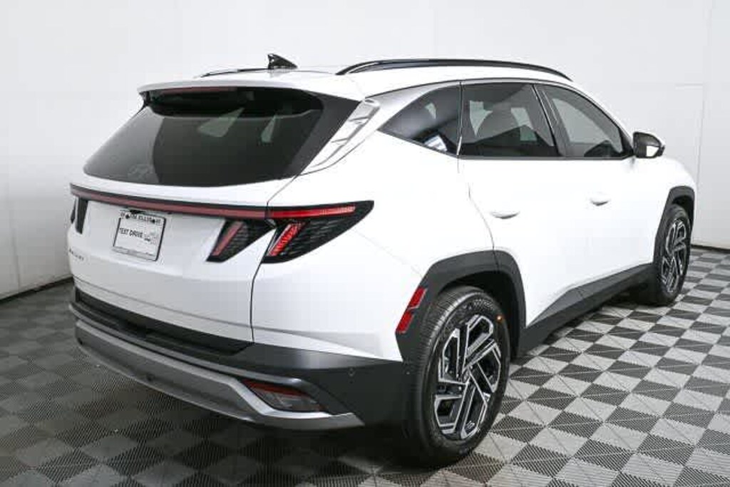 New 2026 Hyundai Tucson Limited FWD