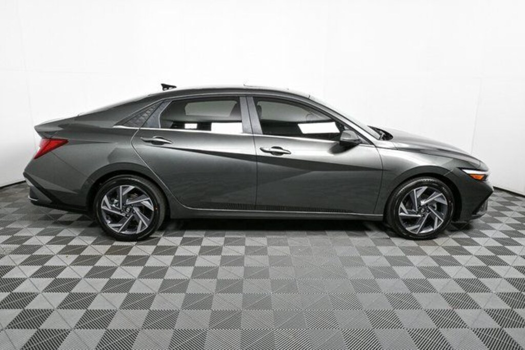New 2026 Hyundai Elantra Limited Sedan
