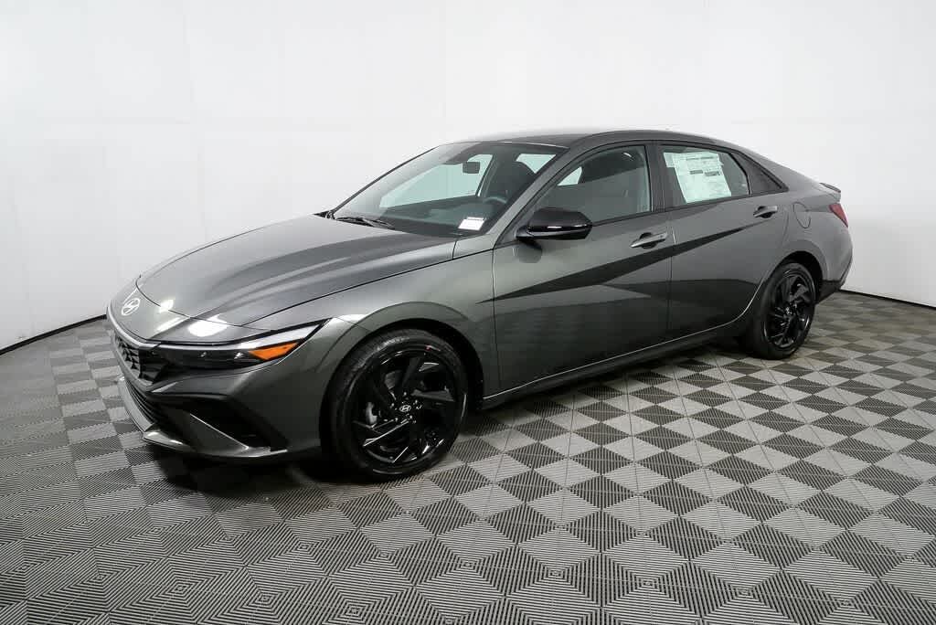 New 2026 Hyundai Elantra Hybrid SEL Sport Sedan