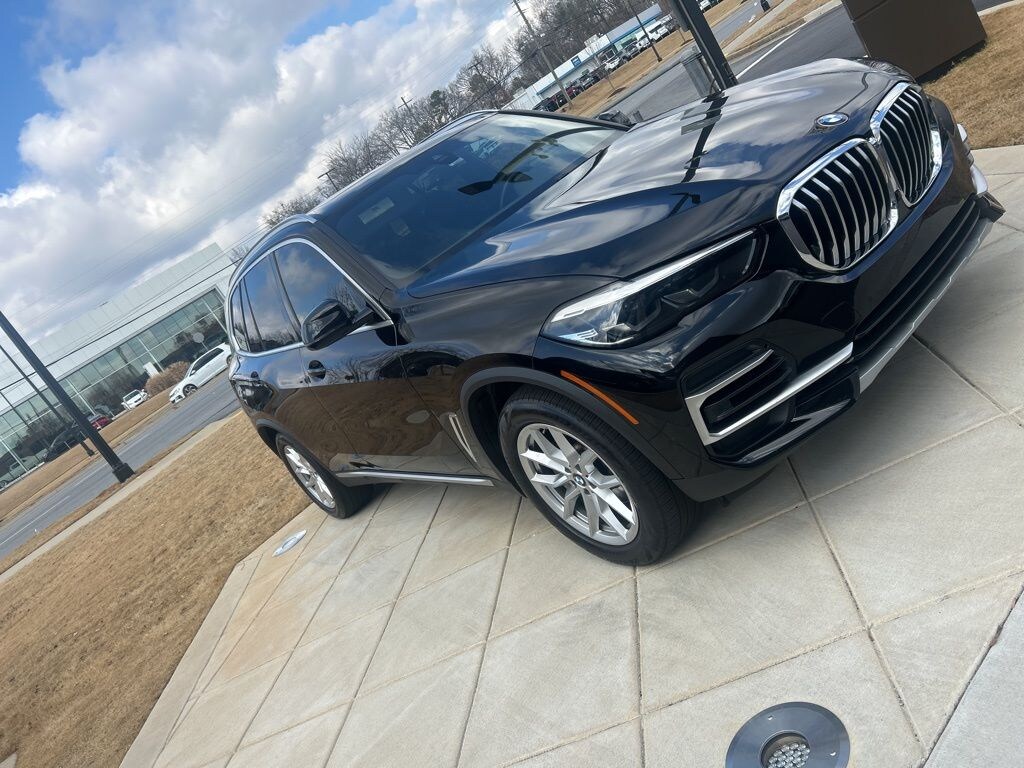 Used 2023 BMW X5 xDrive40i w/Premium Package SUV