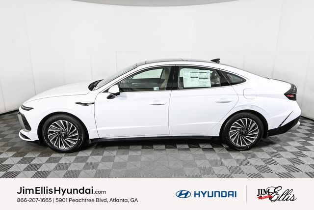 2025 Hyundai Sonata Hybrid Limited photo 2