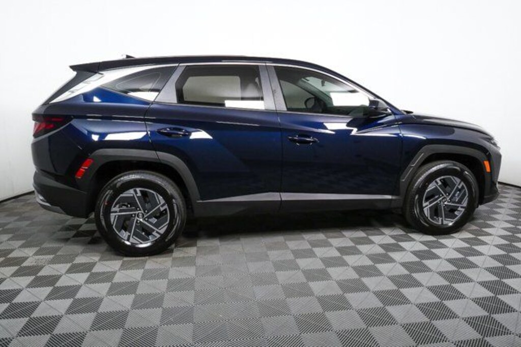 New 2026 Hyundai Tucson Hybrid Blue SUV
