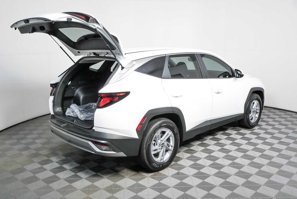 New 2026 Hyundai Tucson SE SUV