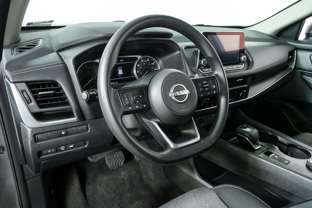 Used 2024 Nissan Rogue SV SUV