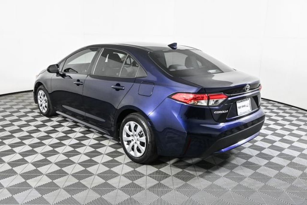 Used 2022 Toyota Corolla LE Sedan