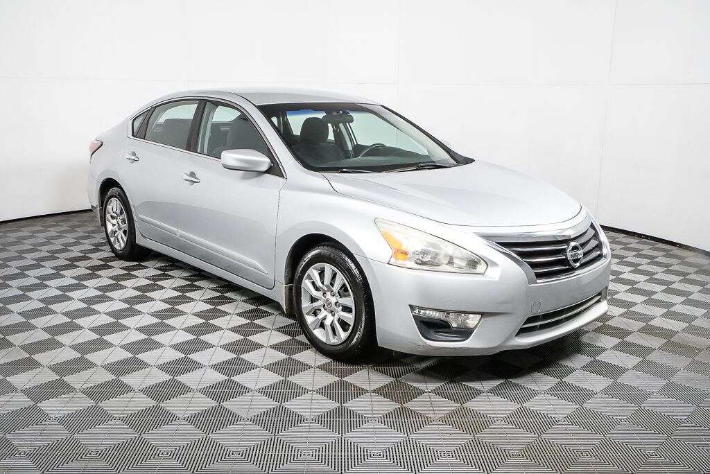 Used 2014 Nissan Altima 2.5 S Sedan