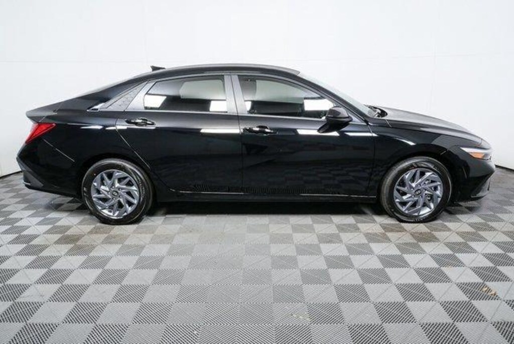 New 2026 Hyundai Elantra Hybrid Blue Sedan
