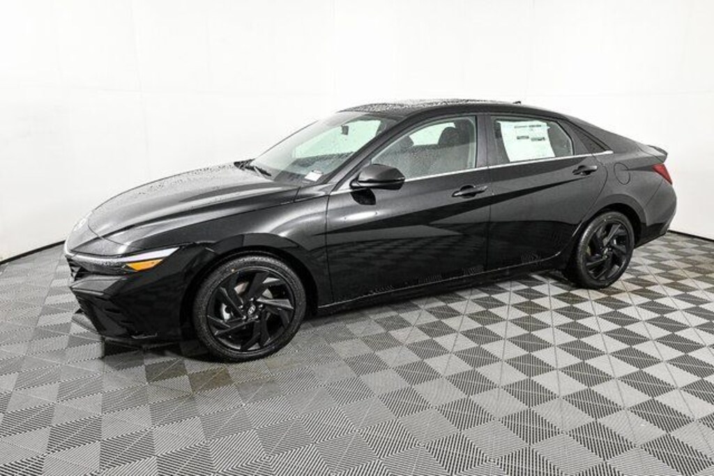 New 2026 Hyundai Elantra SEL Sedan