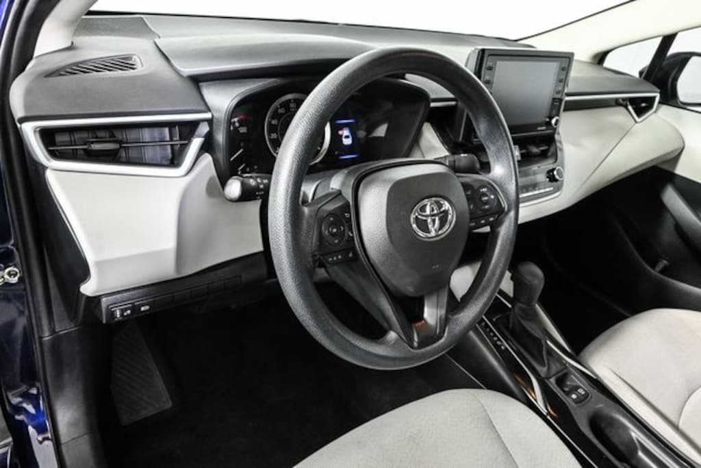 Used 2022 Toyota Corolla LE Sedan