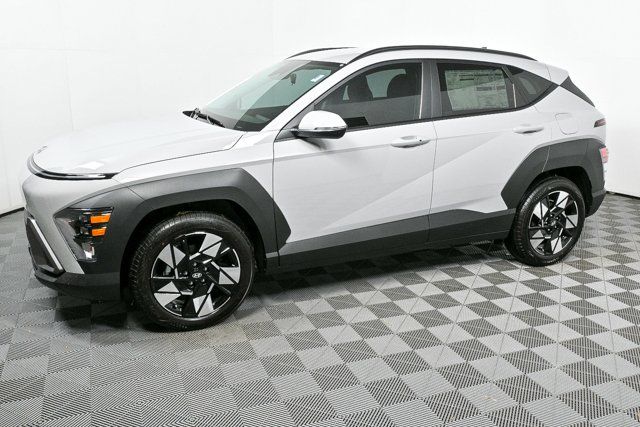 2025 Hyundai Kona SEL photo 2
