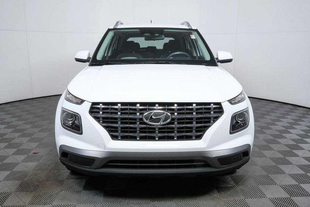 Used 2023 Hyundai Venue SEL SUV