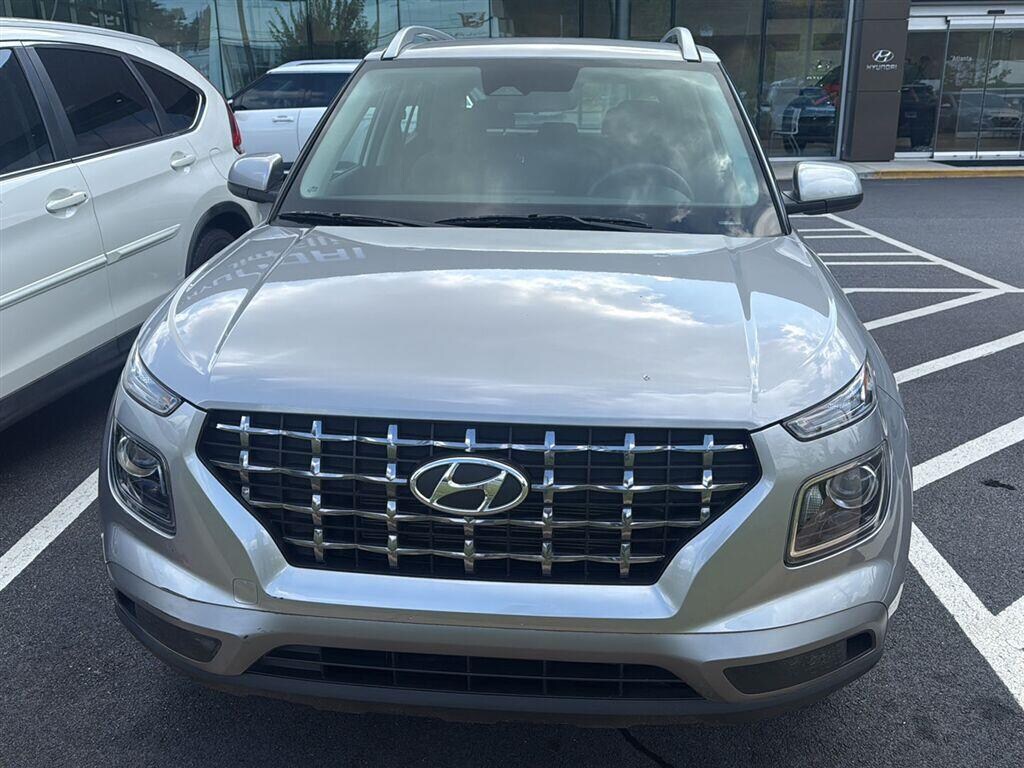 Used 2023 Hyundai Venue SEL SUV