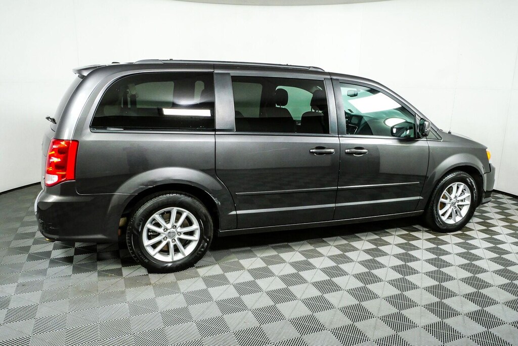 Used 2016 Dodge Grand Caravan SXT Van