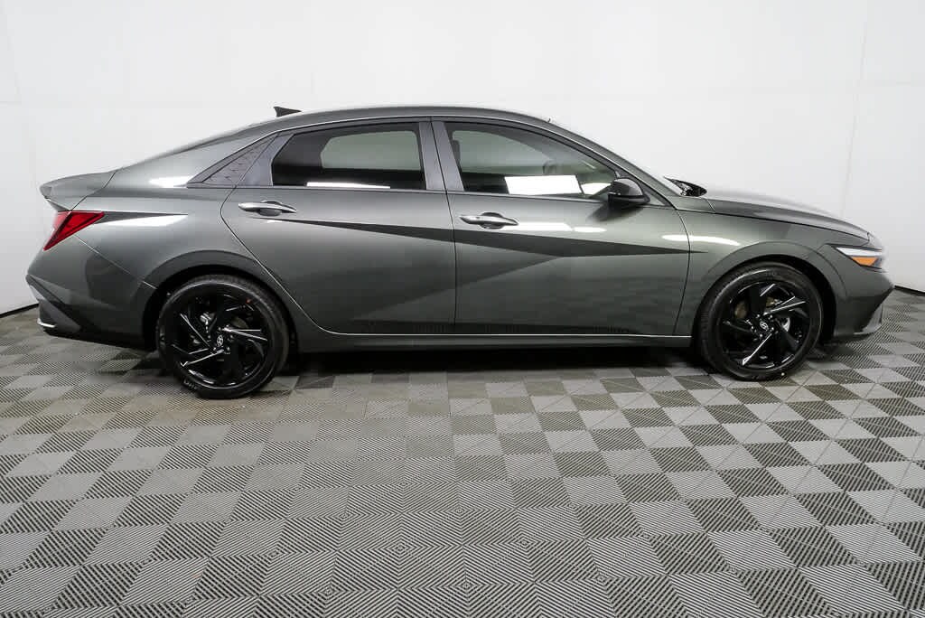 New 2026 Hyundai Elantra SEL Sport Sedan