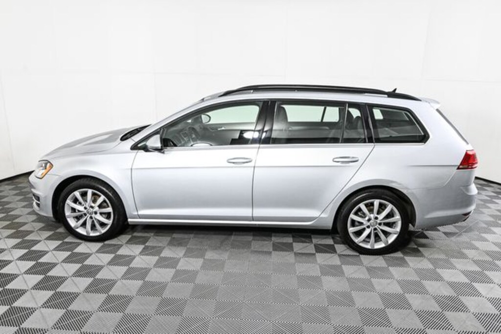 Used 2016 Volkswagen Golf Sportwagen SE Wagon