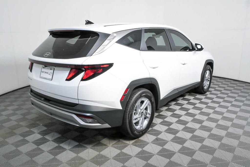 New 2026 Hyundai Tucson SE SUV