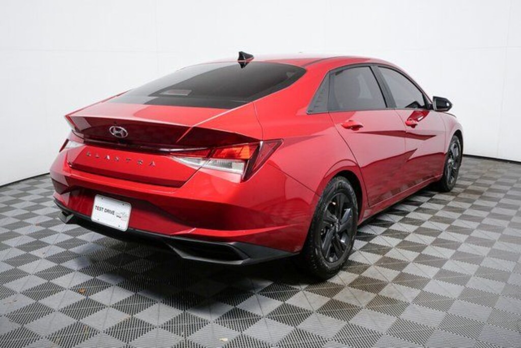 Used 2023 Hyundai Elantra SEL Sedan
