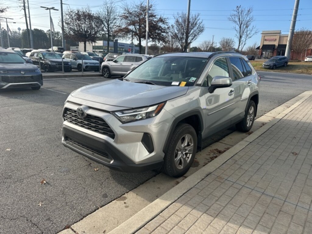 Used 2022 Toyota RAV4 XLE SUV