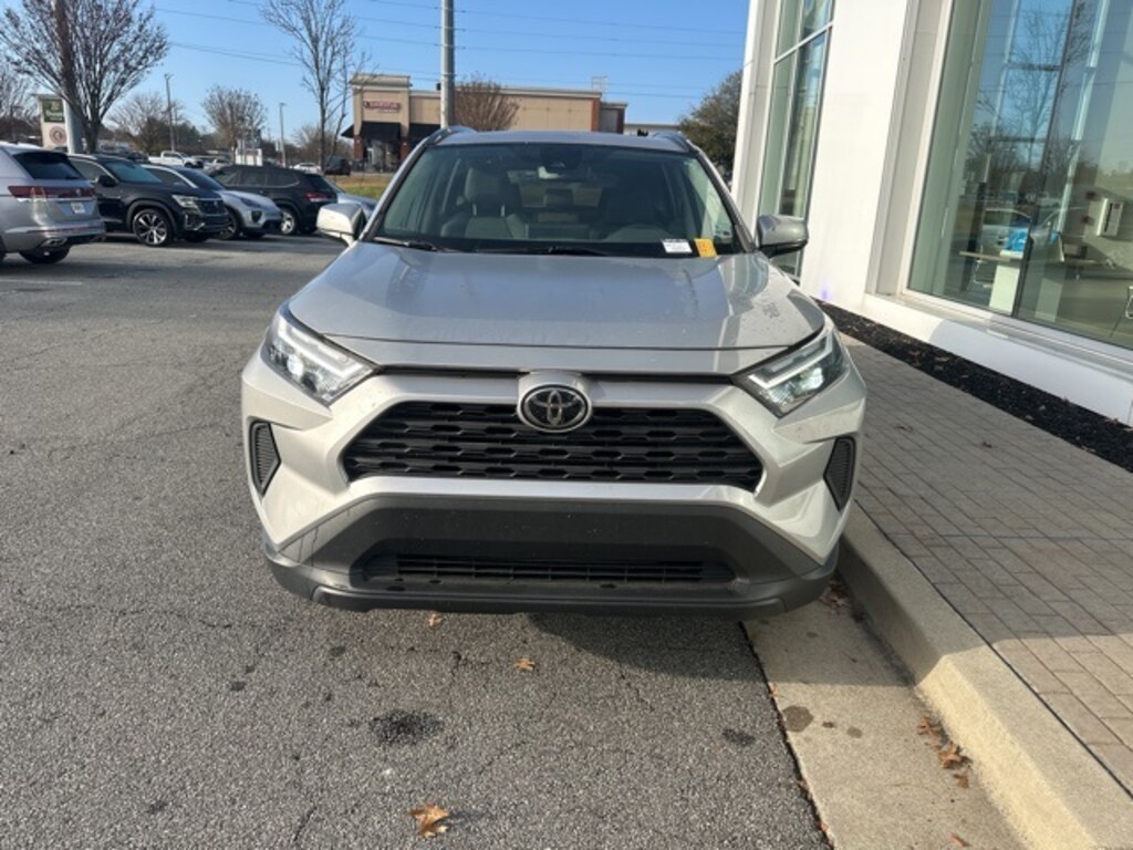 Used 2022 Toyota RAV4 XLE SUV