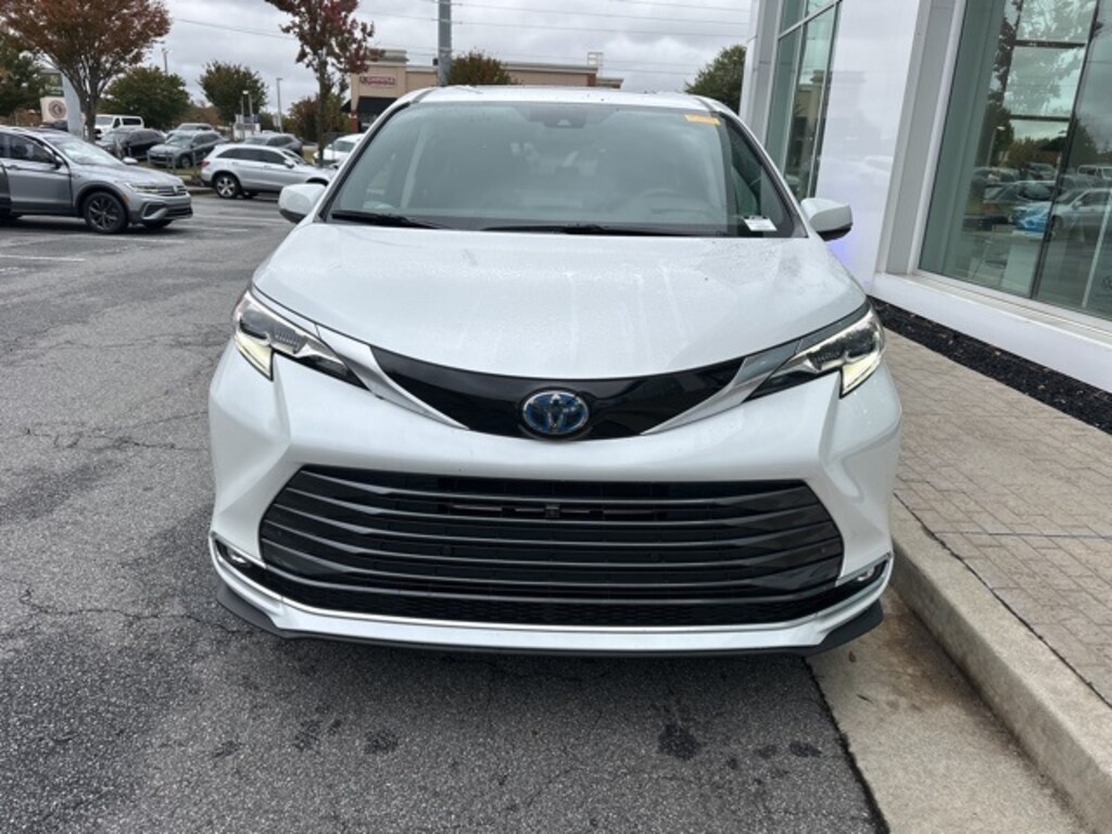 Used 2024 Toyota Sienna Platinum 7 Passenger Van Passenger Van