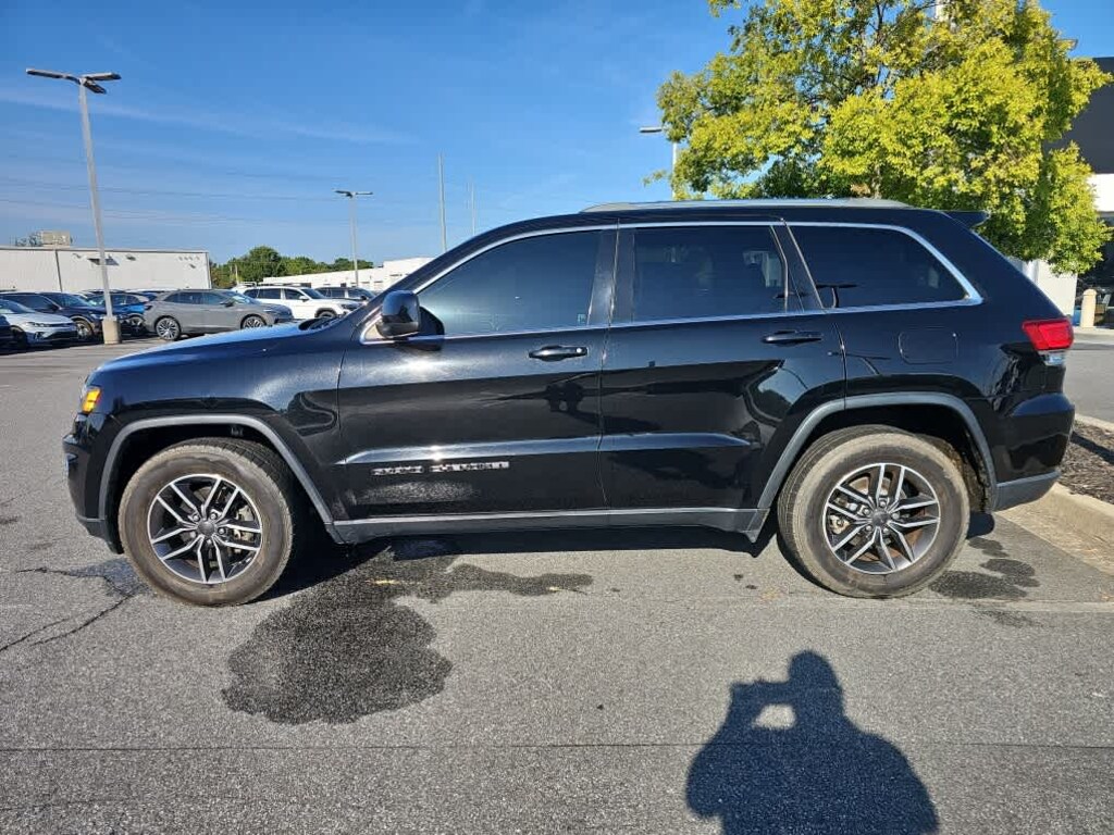 Used 2020 Jeep Grand Cherokee Laredo E 4x2